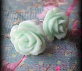Mint roses post earrings.Rose jewelry.Mint green.Roses.Post earrings.Bridesmaids.Weddings. 